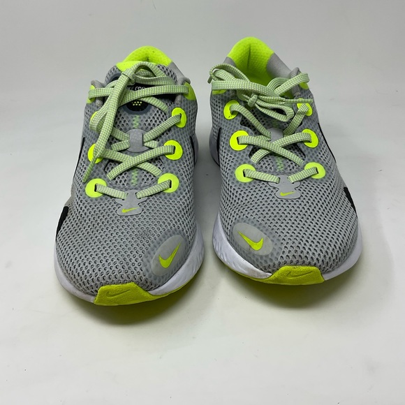 Nike Renew Run Grey Black White Green CW7437-006 Size 7 Men's, 9.5 Women's Wide - Picture 2 of 7
